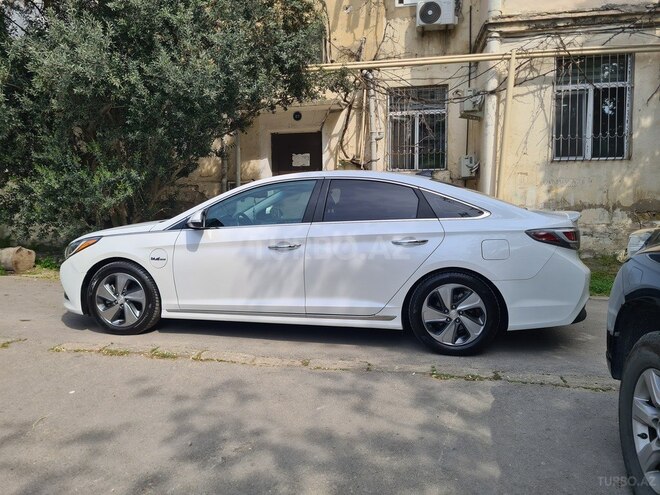 Hyundai Sonata-9