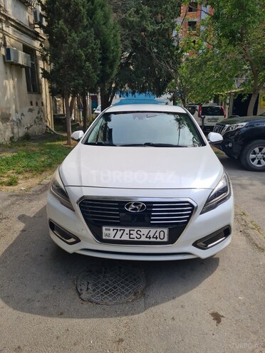 Hyundai Sonata-1