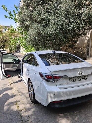 Hyundai Sonata-8