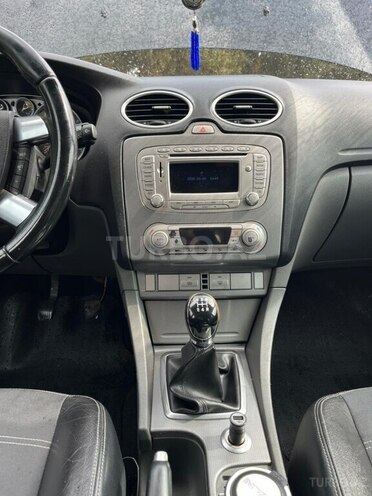 Ford Focus-8