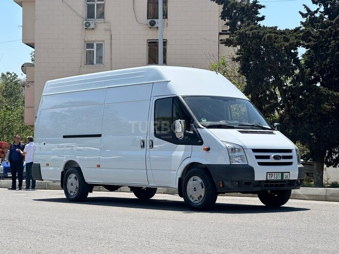 Ford Transit-1