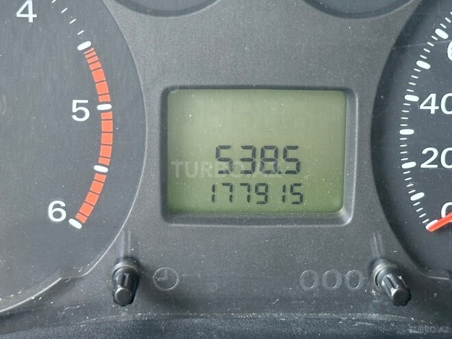 Ford Transit-10