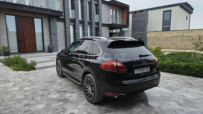 Porsche Cayenne-16