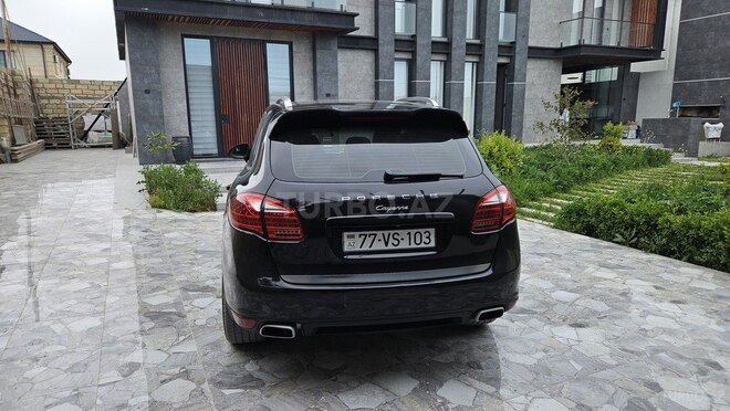 Porsche Cayenne-17