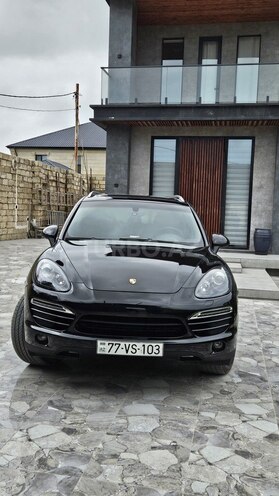 Porsche Cayenne-13
