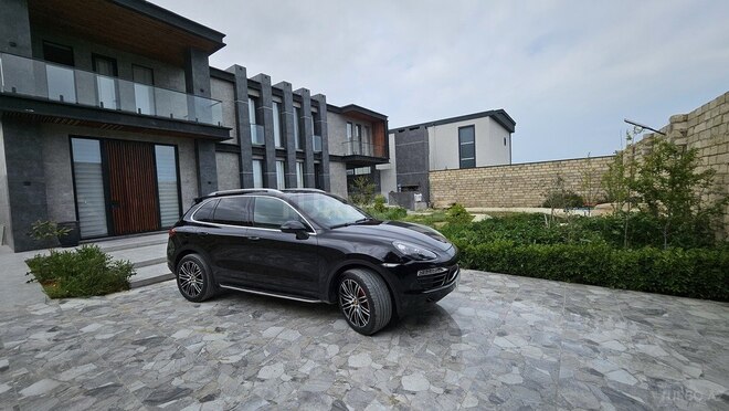 Porsche Cayenne-11