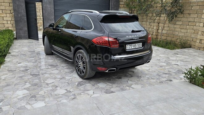 Porsche Cayenne-5
