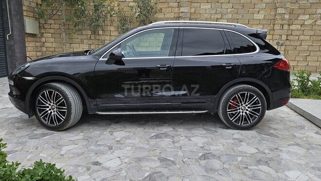 Porsche Cayenne-4