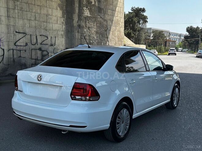 Volkswagen Polo 2018, 124,000 km - 1.6 l - Bakı