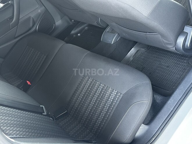 Volkswagen Polo 2018, 124,000 km - 1.6 l - Bakı