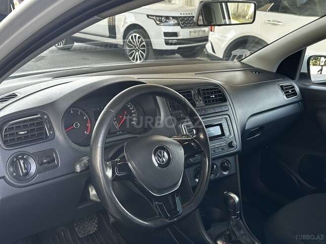 Volkswagen Polo 2018, 124,000 km - 1.6 l - Bakı