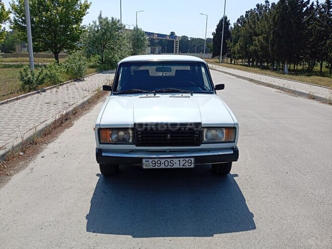 LADA (VAZ) 2107-1