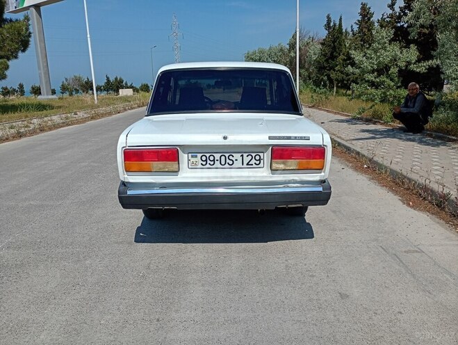 LADA (VAZ) 2107-4