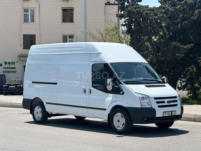 Ford Transit-1