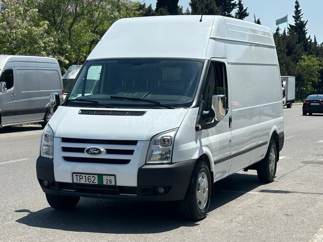 Ford Transit-3