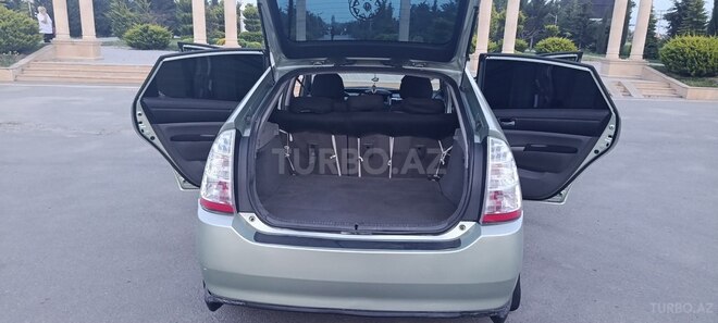 Toyota Prius-3