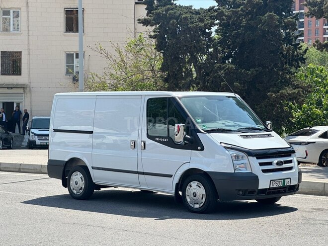 Ford Transit-5