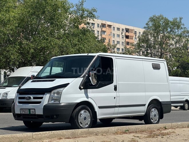 Ford Transit-3