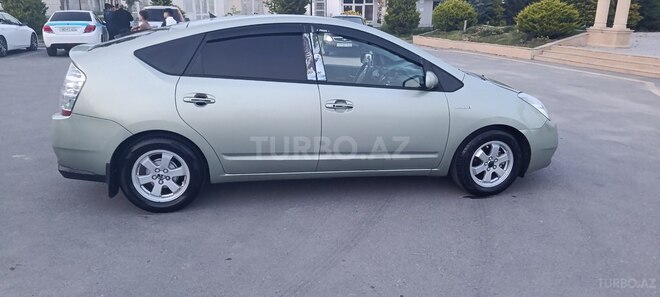 Toyota Prius-14