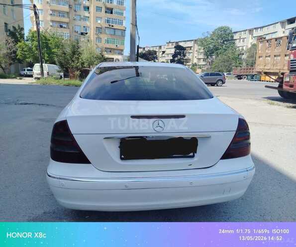 Mercedes E 220-2