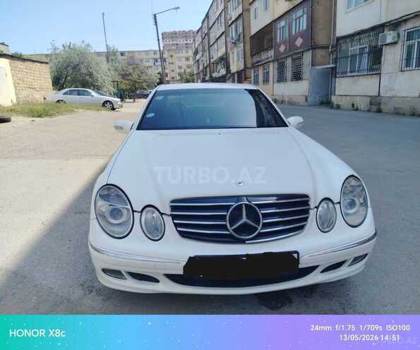 Mercedes E 220-1
