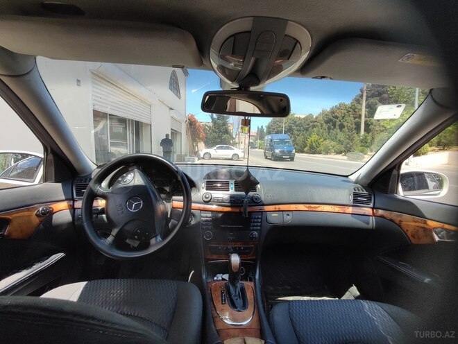 Mercedes E 220-5