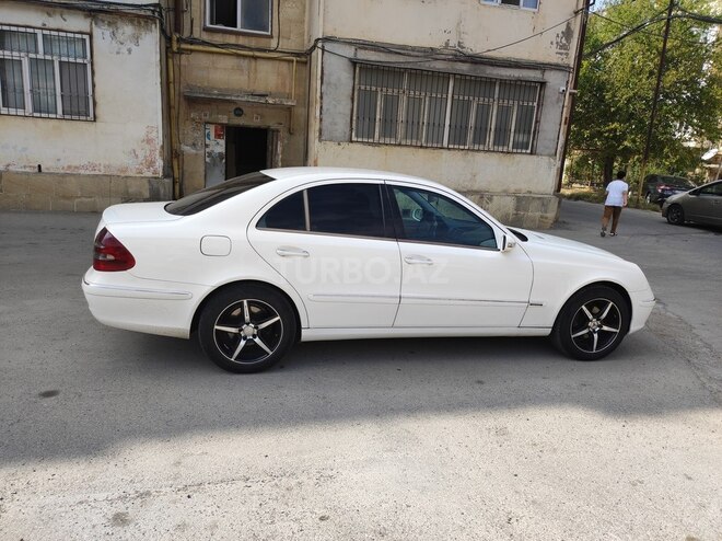 Mercedes E 220-4