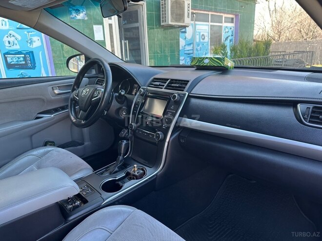 Toyota Camry-18
