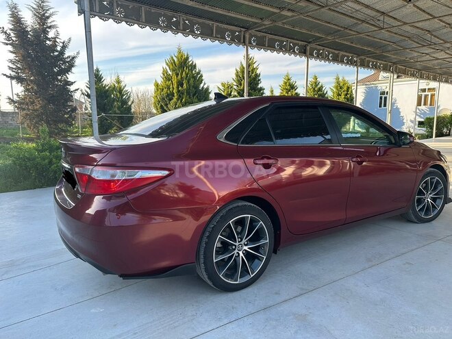 Toyota Camry-13