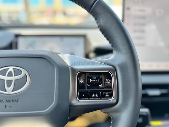 Toyota RAV4-32