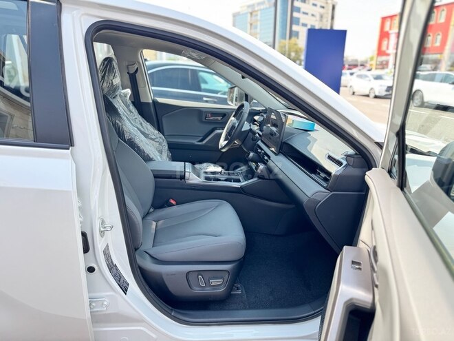 Toyota RAV4-17