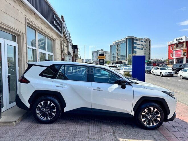 Toyota RAV4-8