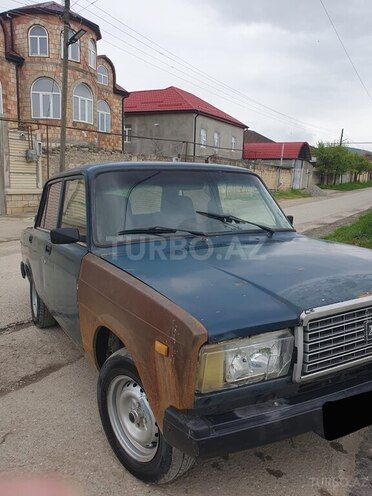 LADA (VAZ) 2107-2