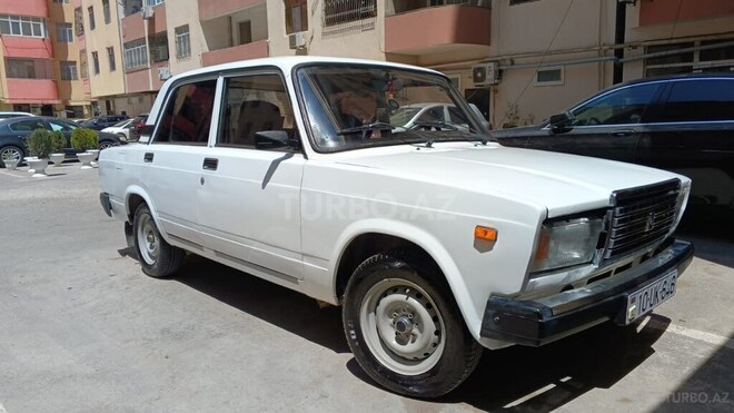 LADA (VAZ) 2107-1