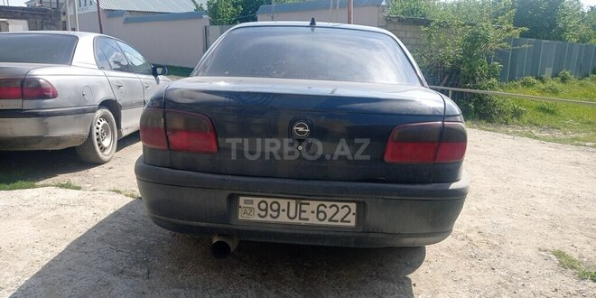 Opel Omega-4