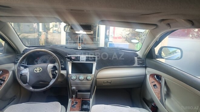 Toyota Camry-3