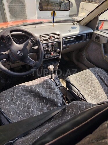 Opel Vectra-4