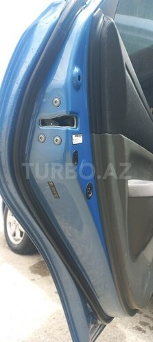 Toyota Prius-4