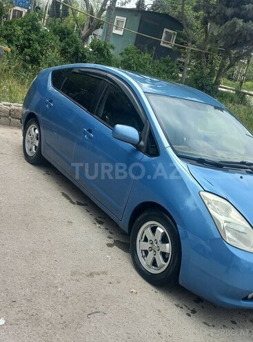 Toyota Prius-8