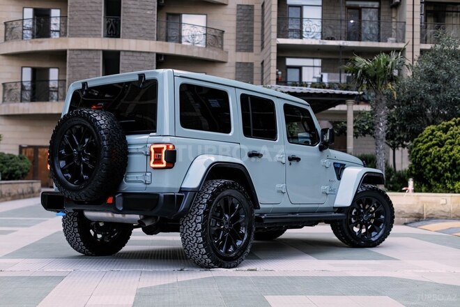 Jeep Wrangler-13