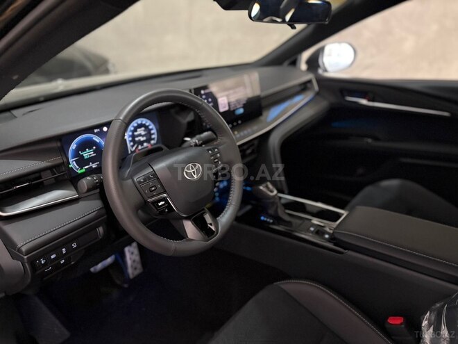Toyota Camry-8