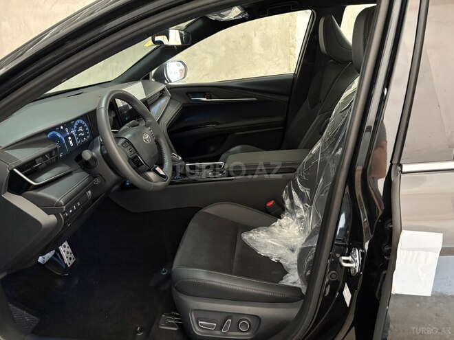 Toyota Camry-7