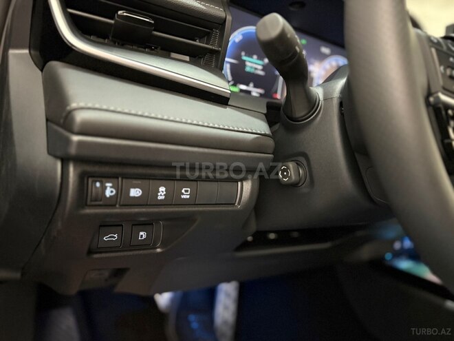 Toyota Camry-16