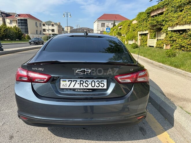 Chevrolet Malibu-5