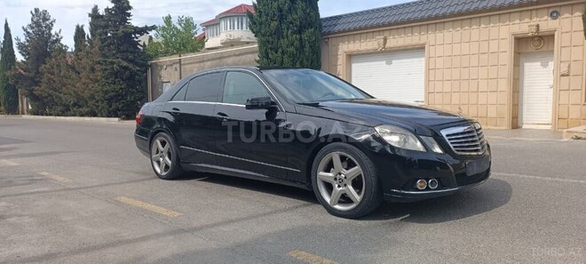 Mercedes E 250-8