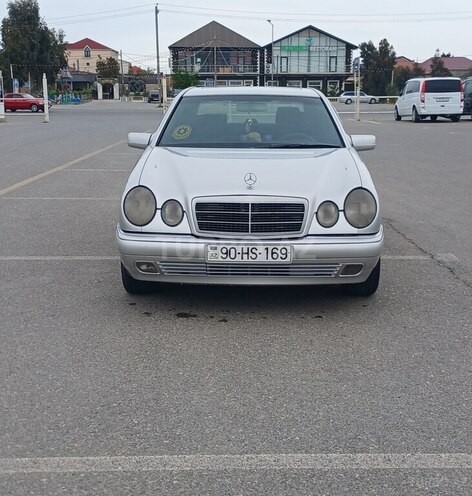 Mercedes E 280-3