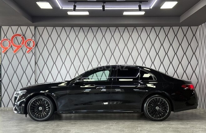 Mercedes E 300 e-6