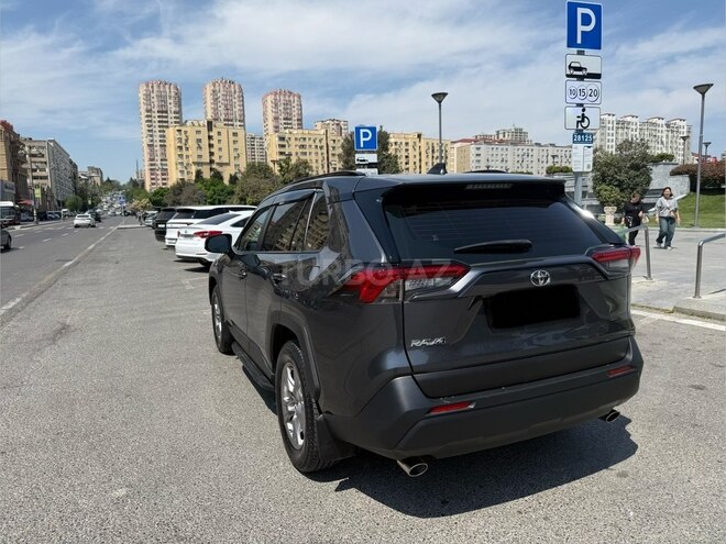 Toyota RAV4-5