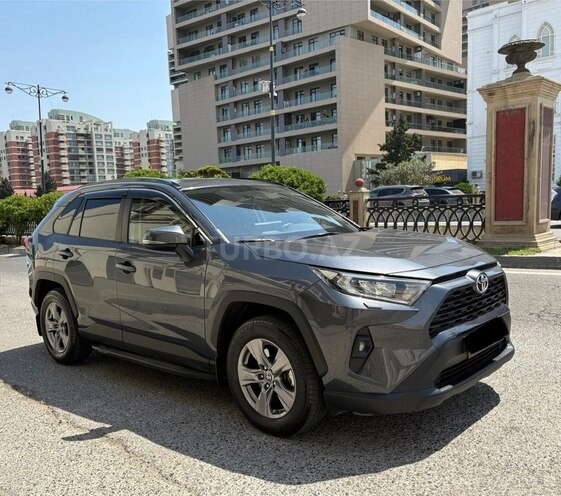 Toyota RAV4-3