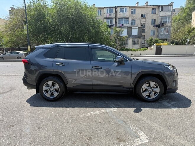 Toyota RAV4-4
